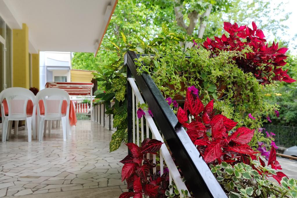 Hotel Samoa Римини Экстерьер фото