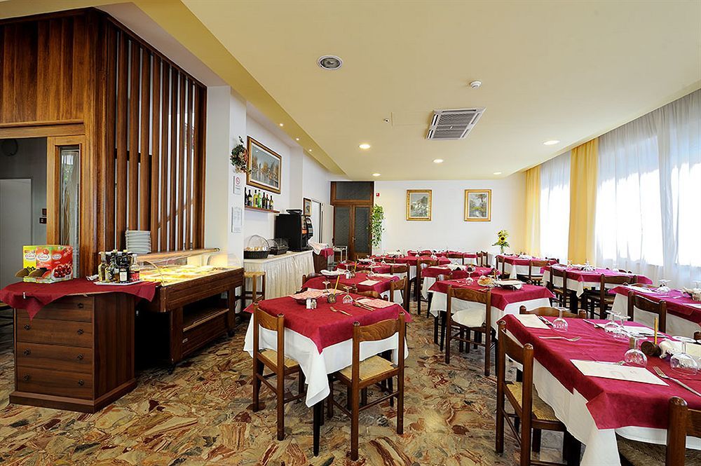 Hotel Samoa Римини Экстерьер фото