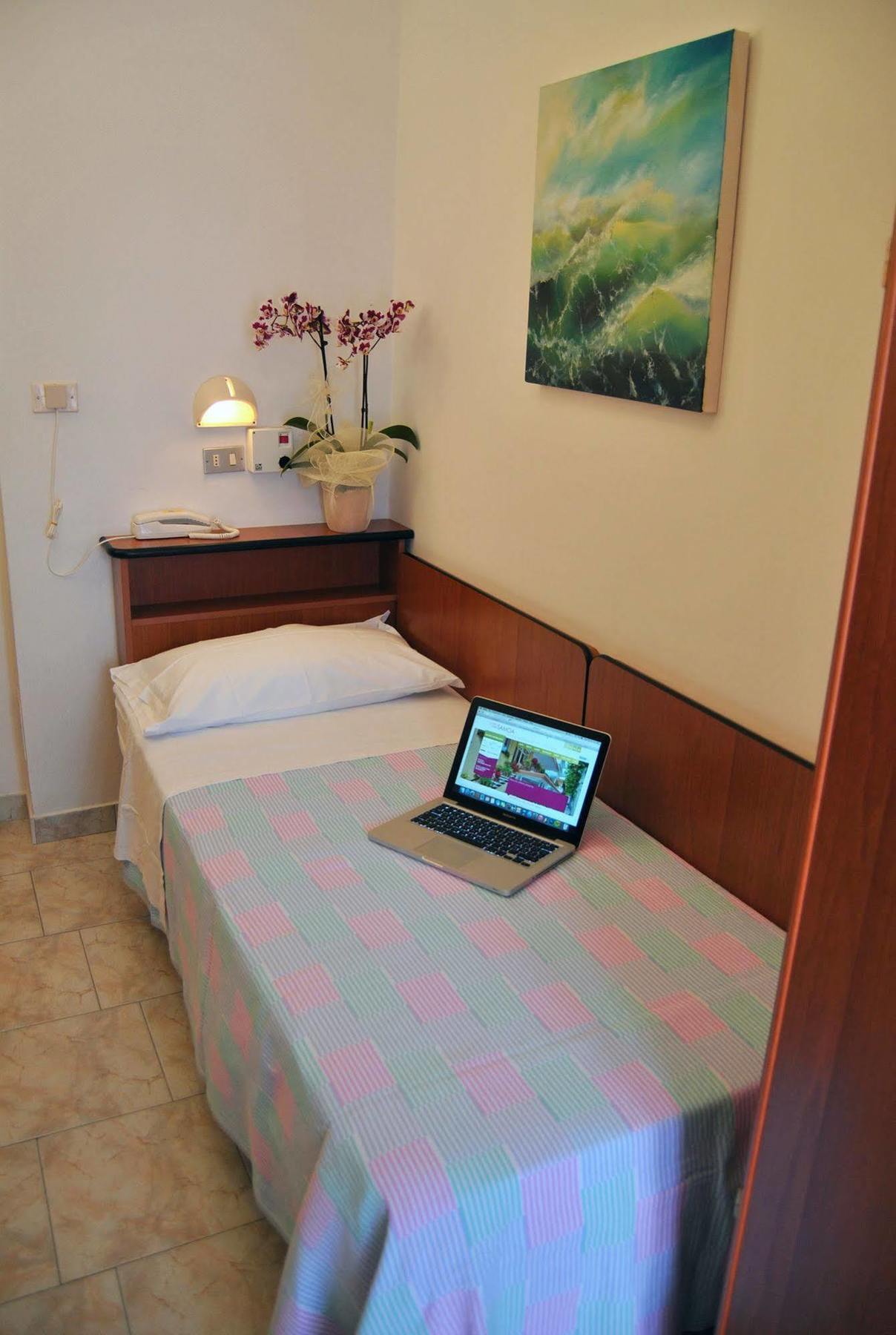 Hotel Samoa Римини Экстерьер фото